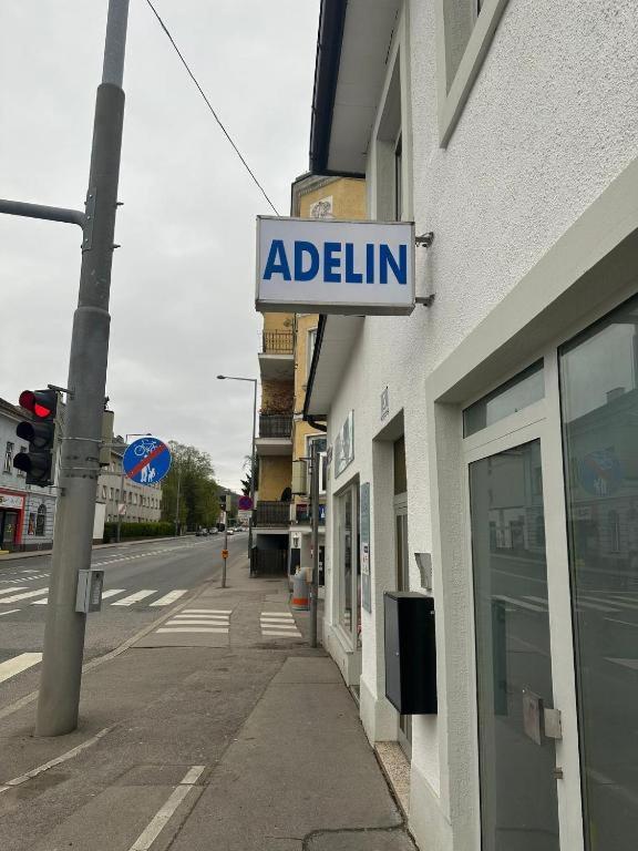 Adelin Vienna Hostel Екстериор снимка